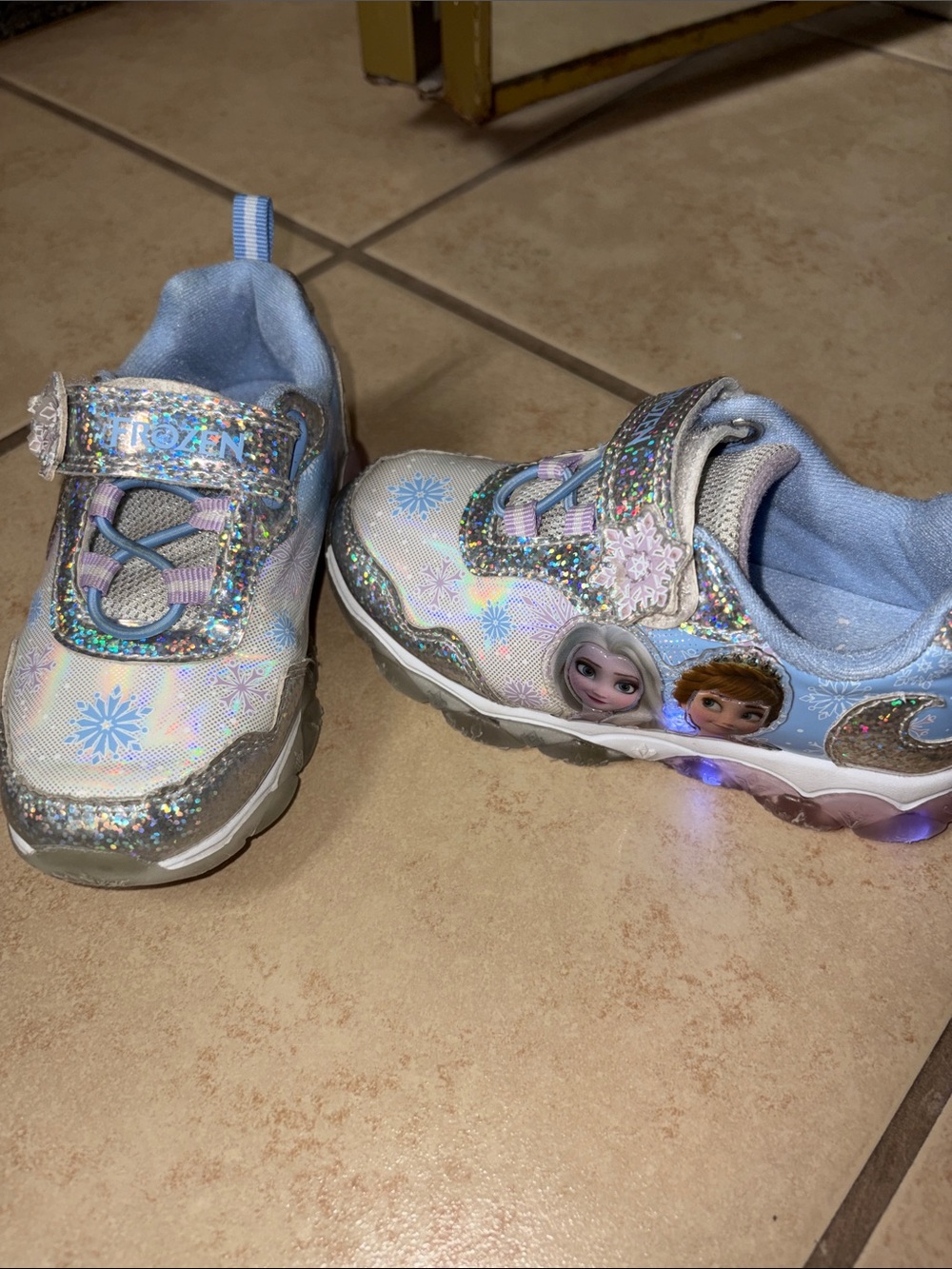 Disney Frozen Iridescent Light-Up Kids Sneakers in Silver and Light Blue